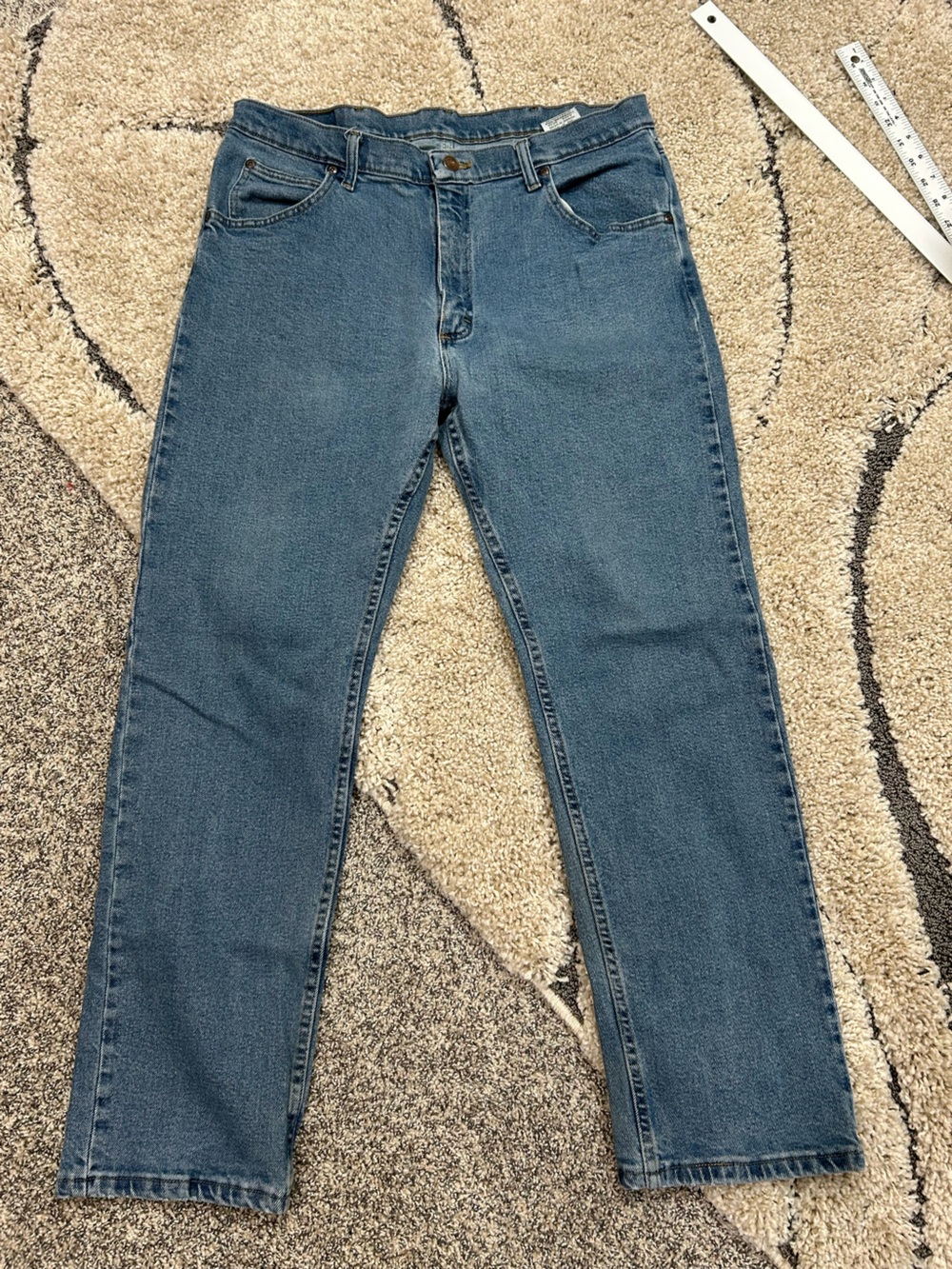 Wrangler Classic Men's Blue Denim Jeans 36 x 30